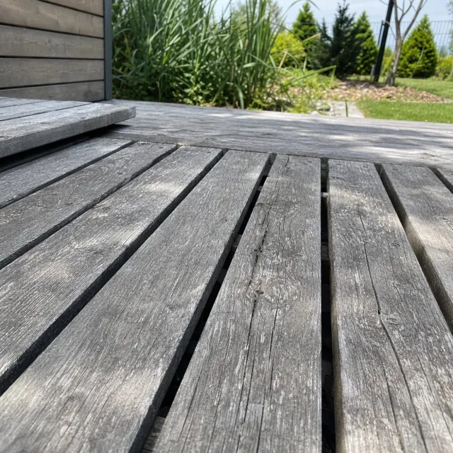 Deski tarasowe do oceny przed renowacją